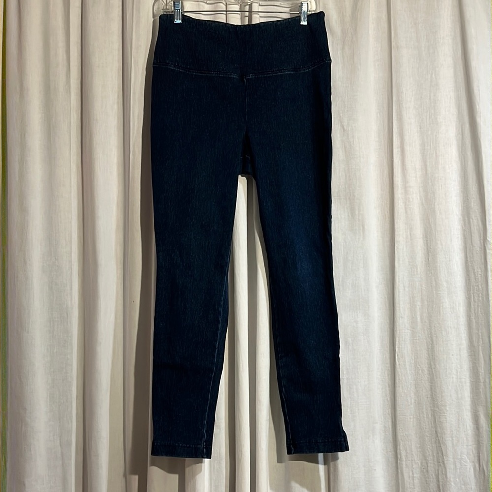 Lyssé skinny leg, high-waist jean leggings w/faux back pockets & ankle slits